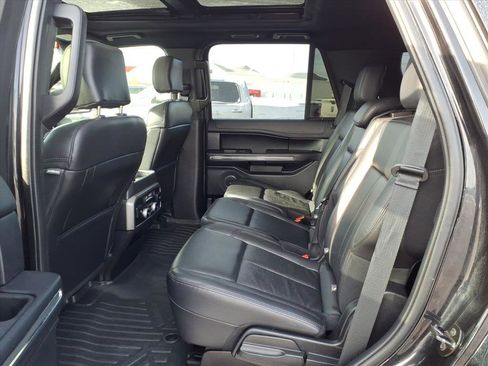 Used 2020 Ford Expedition XLT w/ Equipment Group 202A image 11