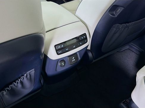 Used 2023 Hyundai Palisade Limited w/ Cargo Package image 29