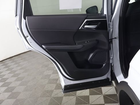 Used 2024 Mitsubishi Outlander SE image 25