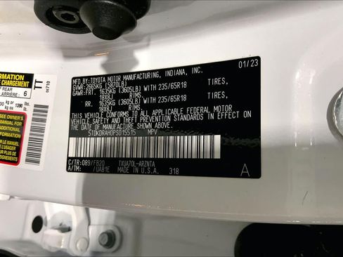 Used 2023 Toyota Highlander LE FWD image 37