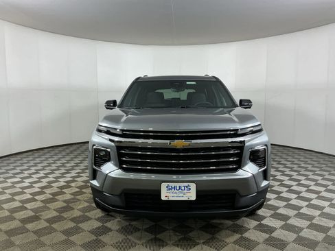 New 2026 Chevrolet Traverse LT w/ Driver Confidence Package image 2