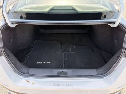 Certified 2024 Nissan Sentra SR FWD image 12