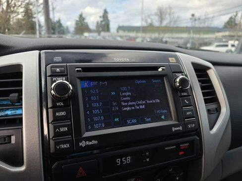 Used 2012 Toyota Tacoma PreRunner image 30