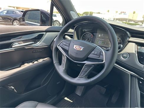 New 2025 Cadillac XT5 Premium Luxury image 27