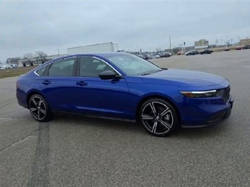 Used 2023 Honda Accord Sport image 9