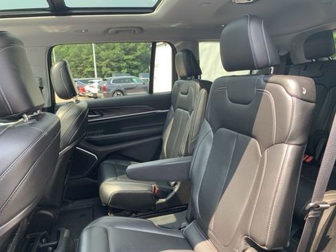 Used 2022 Jeep Grand Cherokee L Limited image 42
