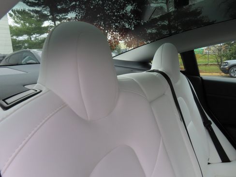 Used 2022 Tesla Model 3 Long Range image 29