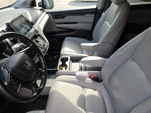 Certified 2024 Honda Odyssey EX-L image 18