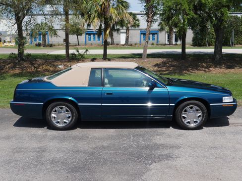 Used 1995 Cadillac Eldorado Touring image 36
