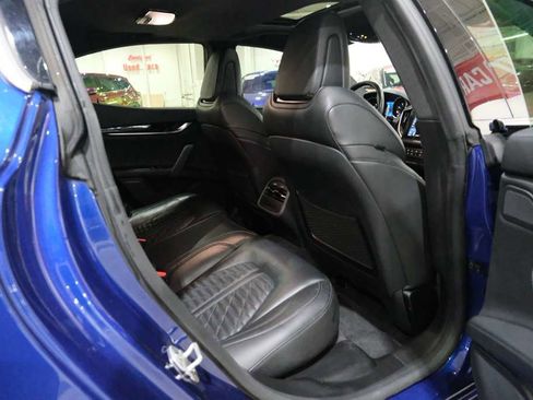 Used 2019 Maserati Ghibli S GranSport image 25