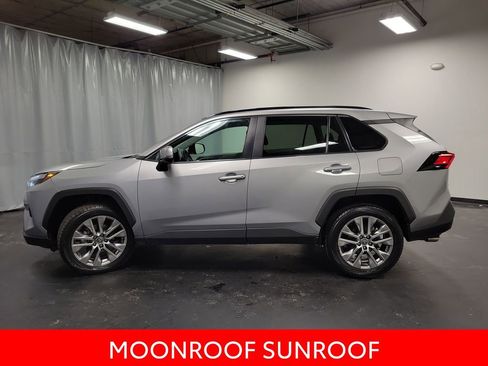 Used 2024 Toyota RAV4 XLE Premium image 5