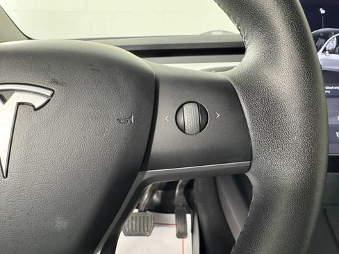 Used 2020 Tesla Model Y Long Range AWD/4WD image 15