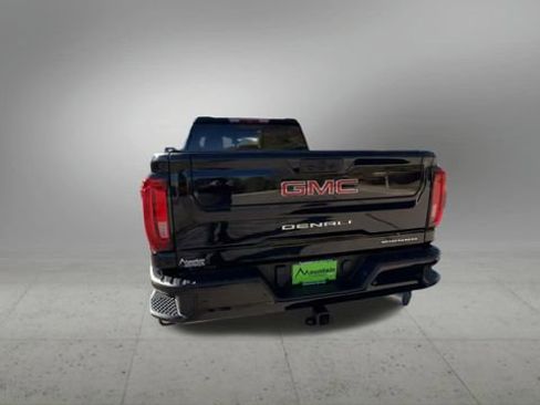 Used 2022 GMC Sierra 3500 Denali image 7
