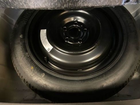 Used 2023 Honda HR-V LX image 18