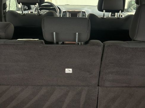 Used 2017 Jeep Grand Cherokee Laredo w/ Quick Order Package 23E image 26