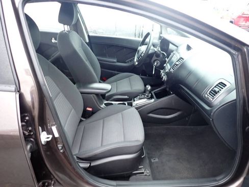 Used 2018 Kia Forte LX w/ LX Popular Package FWD image 9