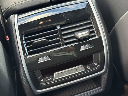 New 2026 BMW X6 xDrive40i w/ Climate Comfort Package image 13