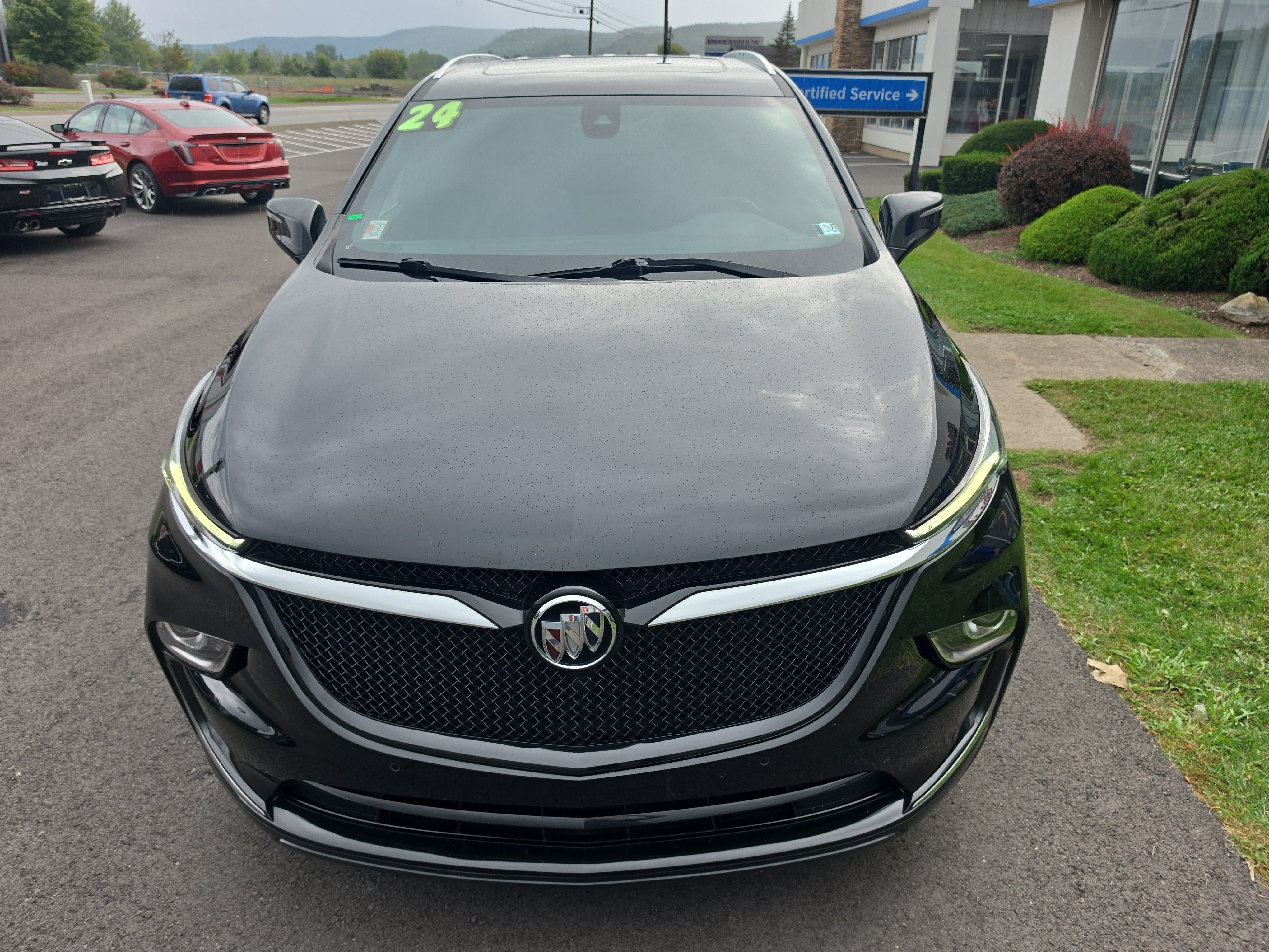 Used 2024 Buick Enclave Essence w/ Experience Buick Package AWD/4WD image 9