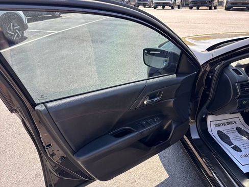 Used 2017 Honda Accord Sport Special Edition image 10