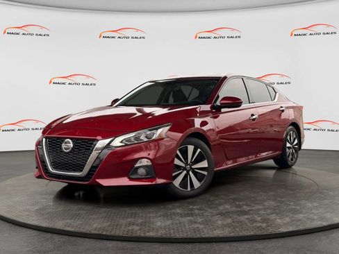 Used 2020 Nissan Altima 2.5 SL FWD image 1