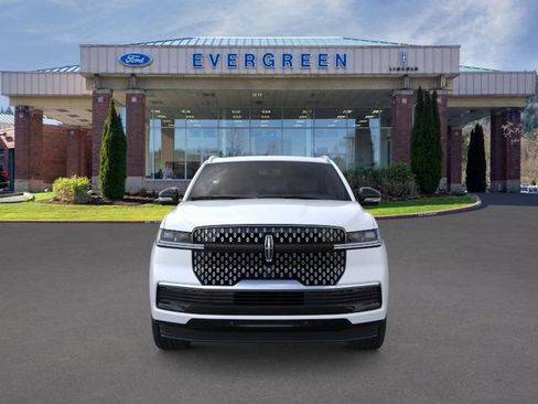 New 2025 Lincoln Navigator Reserve AWD/4WD image 6