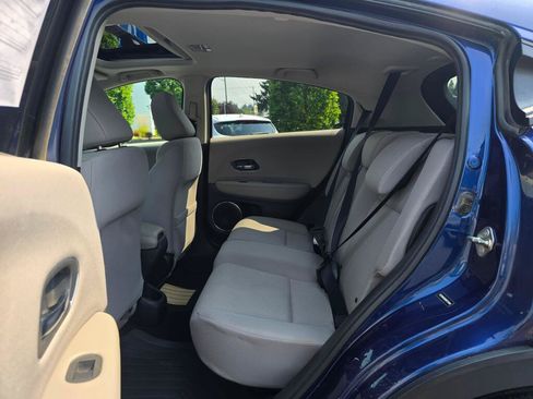 Used 2017 Honda HR-V EX image 4