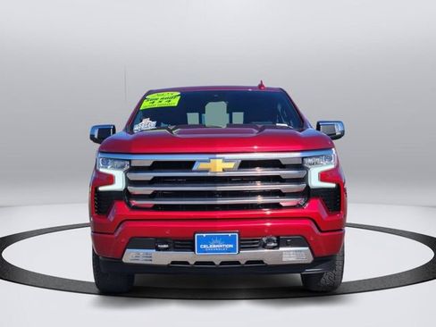 Used 2025 Chevrolet Silverado 1500 High Country w/ Technology Package AWD/4WD image 5