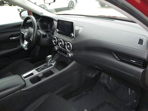 Used 2024 Nissan Sentra SV image 31