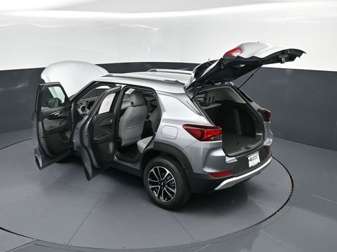 New 2026 Chevrolet TrailBlazer LT w/ Driver Confidence Package image 2