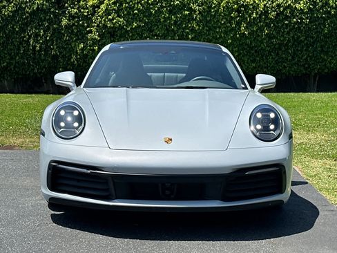 Certified 2024 Porsche 911 Carrera RWD image 10