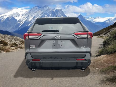 Used 2024 Toyota RAV4 XLE image 4