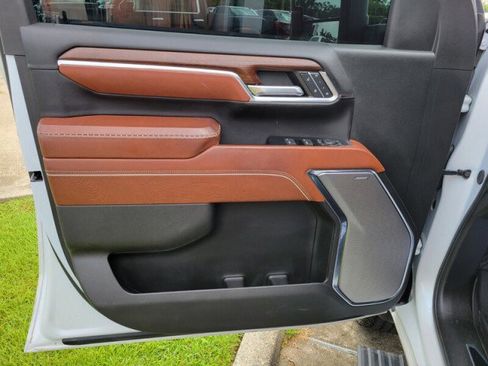 Used 2024 GMC Sierra 2500 Denali Ultimate image 25