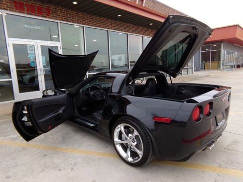 Used 2010 Chevrolet Corvette Grand Sport w/ Preferred Equipment Group image 13