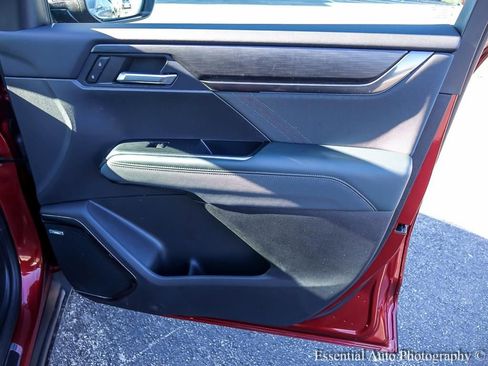 Used 2024 GMC Acadia AT4 w/ LPO, Floor Liner Package image 31