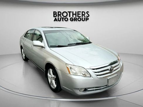 Used 2007 Toyota Avalon XLS image 1