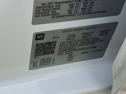 Used 2024 Chevrolet Silverado 1500 LT image 37