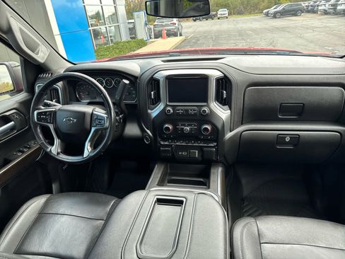 Used 2021 Chevrolet Silverado 1500 LT Trail Boss w/ Convenience Package II image 6
