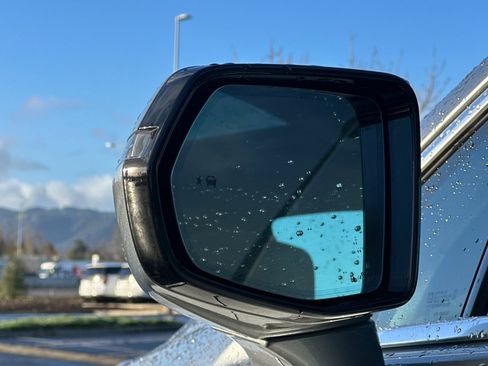 Used 2025 Cadillac XT5 Premium Luxury image 56