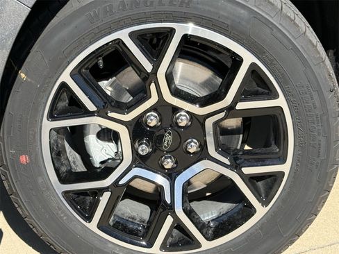 New 2025 Ford Maverick Lariat image 32