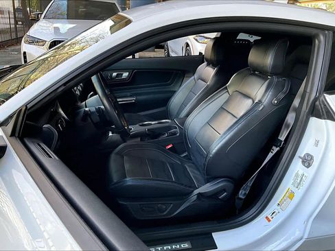 Used 2022 Ford Mustang GT Premium w/ Equipment Group 401A image 7