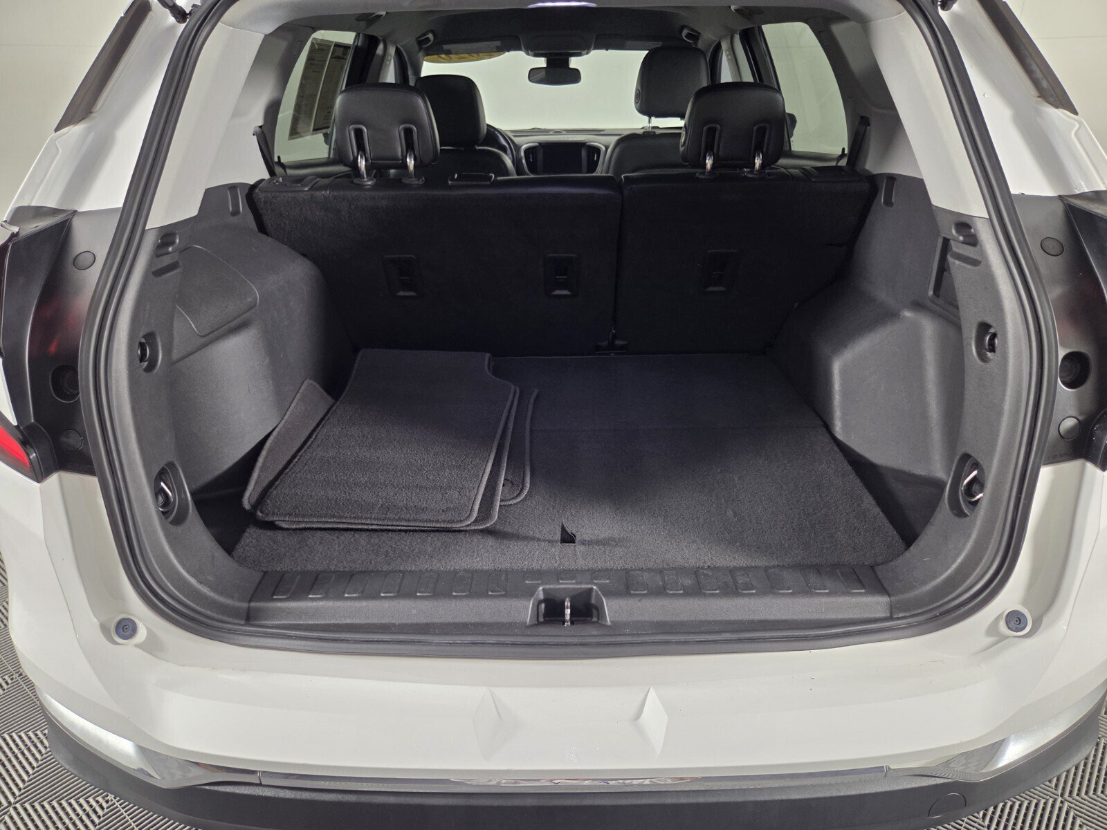 Used 2020 GMC Terrain SLT FWD image 27