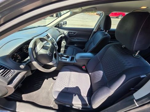 Used 2018 Nissan Altima 2.5 S w/ S Convenience Package FWD image 12