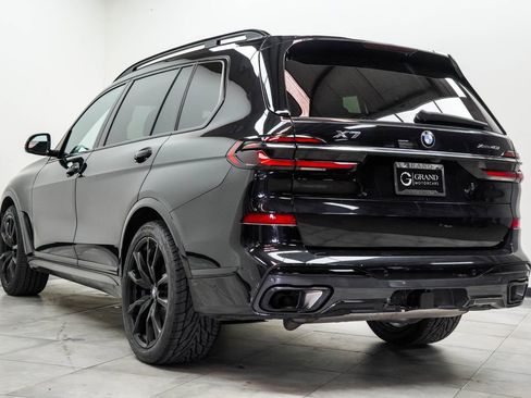 Used 2023 BMW X7 xDrive40i w/ M Sport Package AWD/4WD image 11