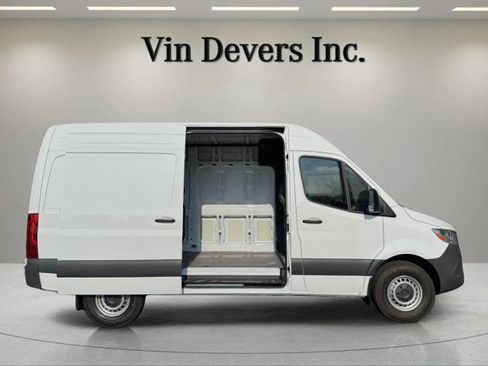 New 2025 Mercedes-Benz Sprinter 2500 image 4