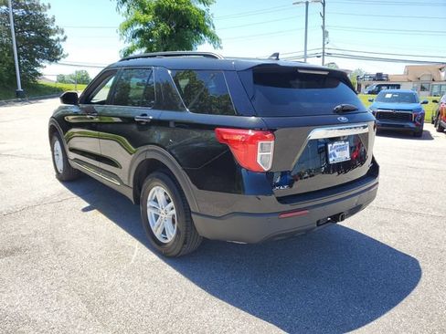 Used 2023 Ford Explorer XLT w/ Class IV Trailer Tow Package AWD/4WD image 3