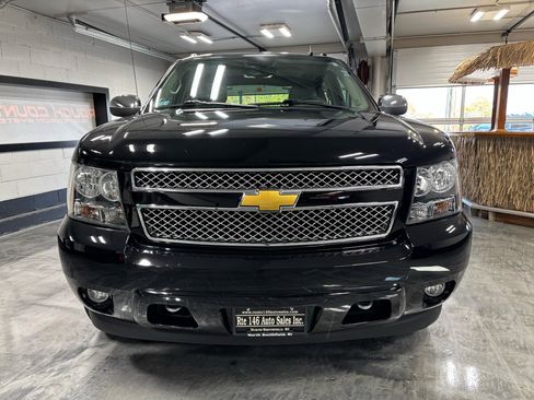Used 2013 Chevrolet Avalanche LTZ image 3