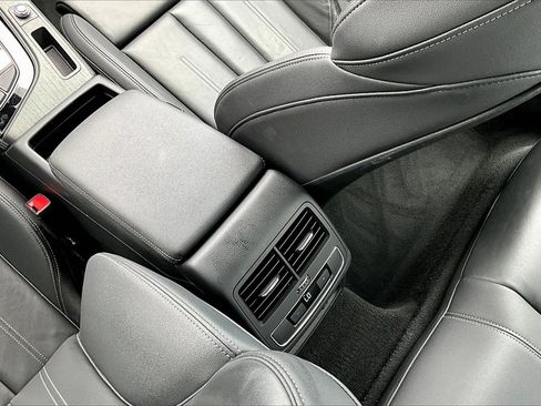 Used 2024 Audi A4 2.0T Premium Plus image 17