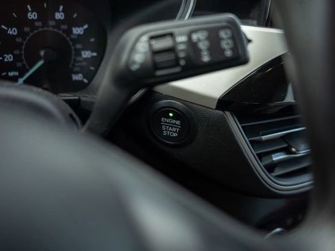 Used 2020 Ford Escape SE AWD/4WD image 19
