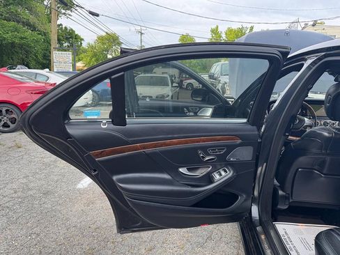 Used 2015 Mercedes-Benz S 550 4MATIC Sedan image 16