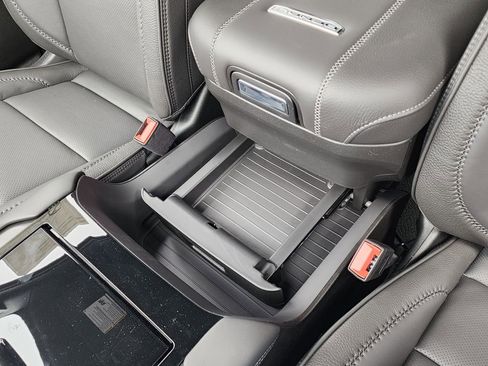 New 2026 GMC Yukon Denali AWD/4WD image 40